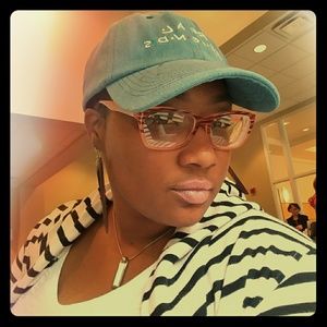 Meet your Posher, Zakiya